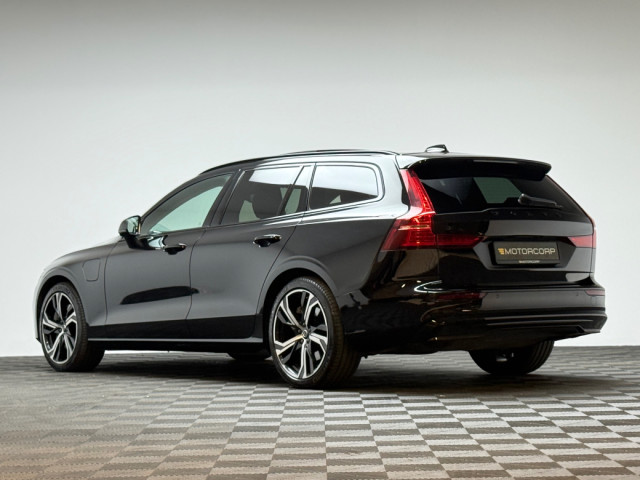 Image for 2025 Volvo V60 ULTRA DARK T8 2.0 AWD 455HP *PAN ROOF*