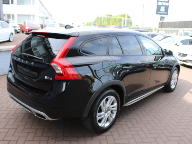 Image for 2016 Volvo V60 2.0D4 SE CROSS COUNTRY 5DR ESTATE AUTOMATIC // AS NEW CONDITION // FULL HEATED LEATHER // BUY WITH CONFIDENCE AA AND SIMI APPROVED DEALER 2025 // FINANCE ARRANGED // ALL TRADE INS WELCOME // 