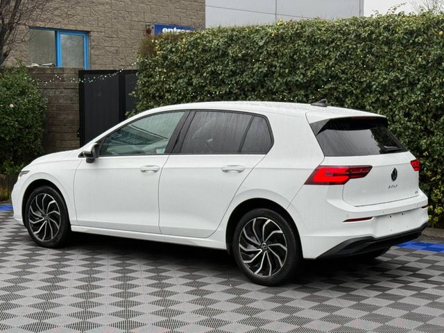 Image for 2024 Volkswagen Golf 1.0 eTSI // APPLE CARPLAY/ANDROID AUTO // DIAMOND CUT ALLOYS // DIGITAL CLUSTER