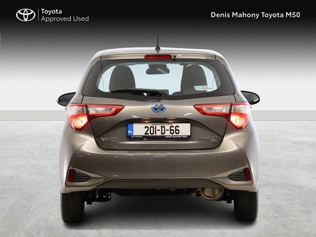 Image for 2020 Toyota Yaris Luna Hybrid