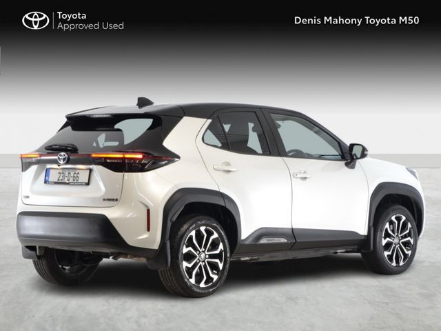 Image for 2023 Toyota Yaris Cross Hybrid Luna Sport Auto