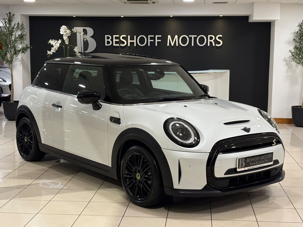 Image for 2024 Mini Hatch LEVEL 3 COOPER S=PAN ROOF//LOW MILES//AS NEW=FULL MINI SERVICE HISTORY=TAILORED FINANCE PACKAGES AVAILABLE=TRADE IN’S WELCOME 