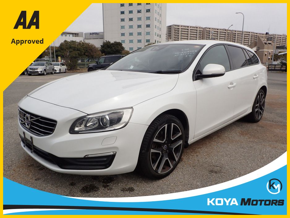 Image for 2017 Volvo V60 2.0 D4 SE LUXURY DIESEL 190BHP AUTOMATIC // FULL LEATHER ELECTRIC SEATS // REVERSING CAMERA // CRUISE CONTROL // LANE ASSIST // COLLISION WARNING SYSTEM // LOW KMS // TOP SPEC // UPGRADED SPORT ALLOYS