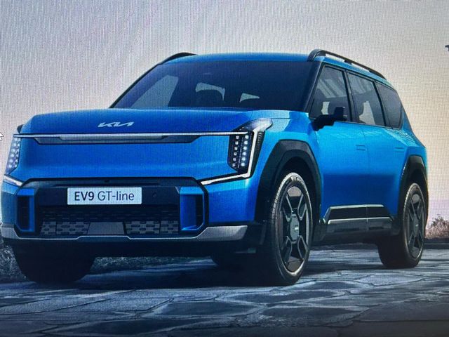 Image for 2026 Kia EV9 EV9 EARTH MODEL, **0% FINAINCE** Leather Upholstery, Panoramic Sunroof, 3 year AA membership, 7 year warranty, Bluetooth, Lane Departure Warning, Reversing Camera, 