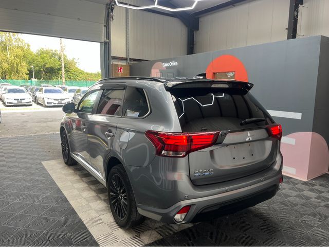 Image for 2020 Mitsubishi Outlander 2020 MITSUBISHI OUTLANDER PHEV 2.4L HYBRID / 81K KMS / CRUISE CONTROL, REVERSE CAMERA, HEATED SEATS & MORE