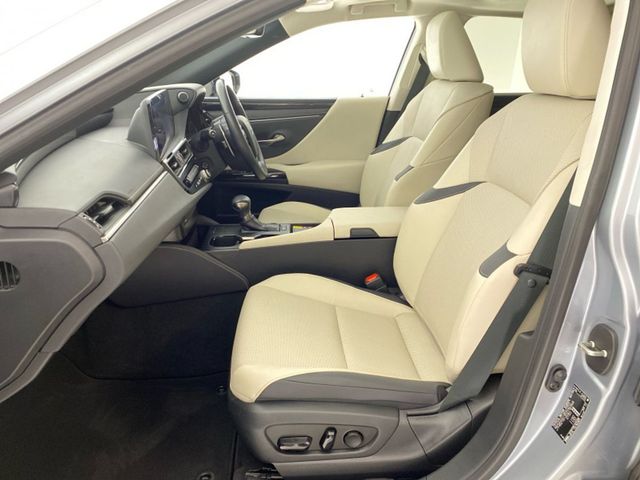 Image for 2023 Lexus ES 300h Dynamic