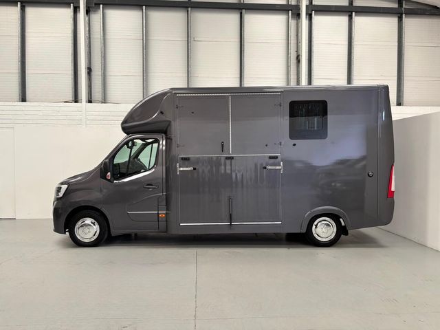 Image for 2020 Renault Master 3.5T Horsebox 