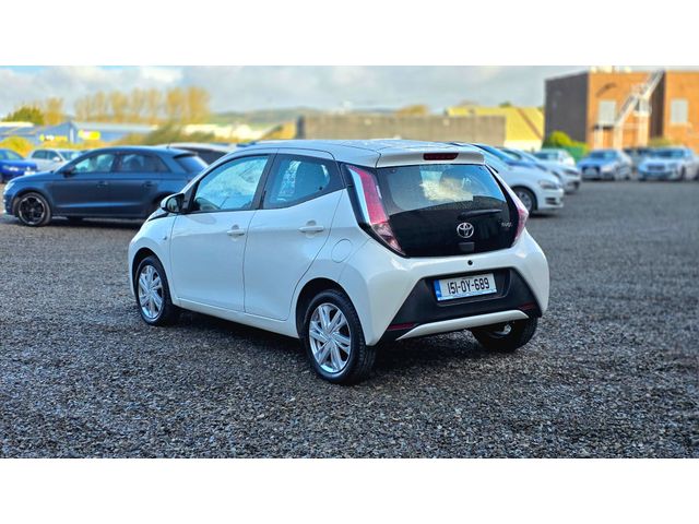 Image for 2015 Toyota Aygo 1.0 5DR X-play 4DR