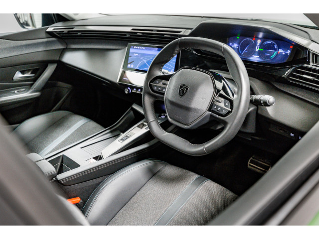 Image for 2024 Peugeot 308 E-Allure 54kWh Auto 156HP