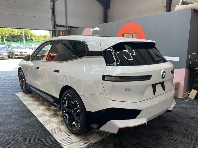 Image for 2022 BMW iX 2022 BMW IX XDRIVE40 LAUNCH EDITION AUTOMATIC / CRUISE CONTROL / 360 CAMERA / ELECTRIC MEMORY & HEATED SEATS / AMBIENT LIGHTS / PANORAMIC SUNROOF / APPLE CARPLAY AND MORE