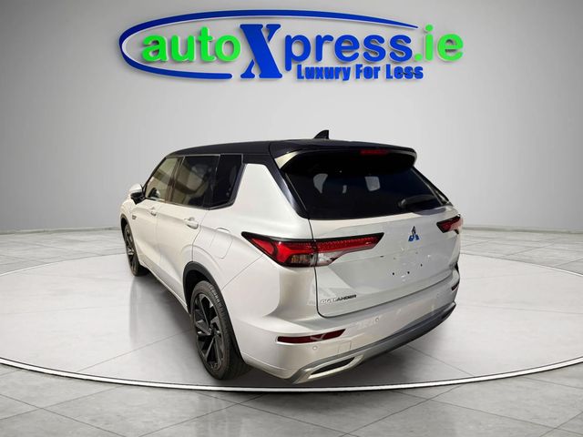 Image for 2022 Mitsubishi Outlander 7 seats, PHEV 4WD, Low mileage, Automatic 