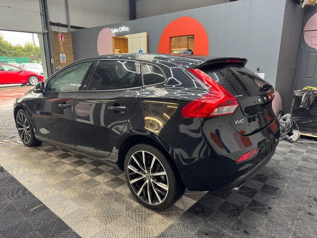 Image for 2017 Volvo V40 2017 VOLVO V40 D4 DYNAMIC EDITION 2.0 2.0 AUTOMATIC / CRUISE CONTROL / PARKING CAMERA / ELECTRIC MEMORY & HEATED SEATS / PADDLE SHIFTERS AND MORE