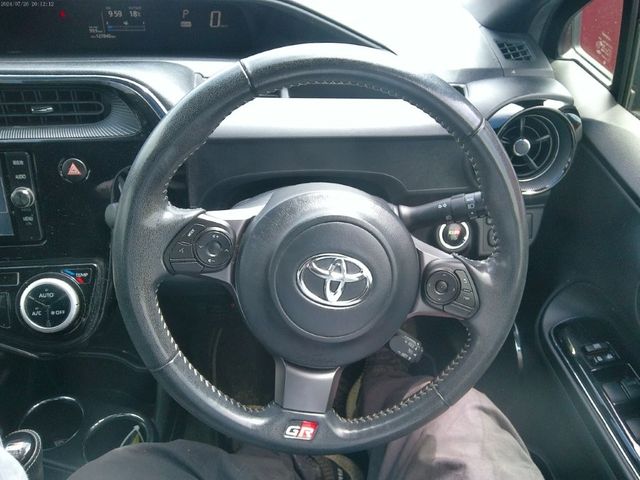 Image for 2018 Toyota Aqua Hybrid