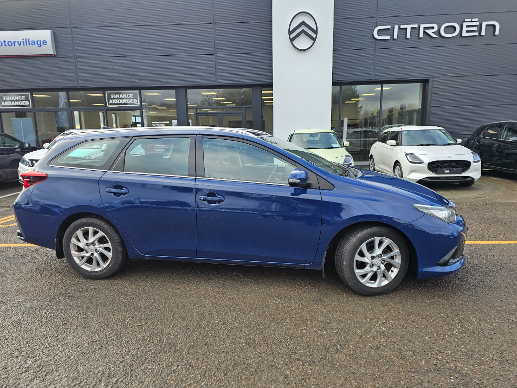 Image for 2016 Toyota Auris 1.6 D4D (110) Business Edition 5DR