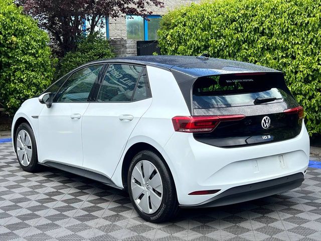 Image for 2023 Volkswagen ID.3 LIFE 58KWH // APPLE CARPLAY/ANDROID AUTO // DUAL ZONE CLIMATE CONTROL // DIGITAL CLUSTER