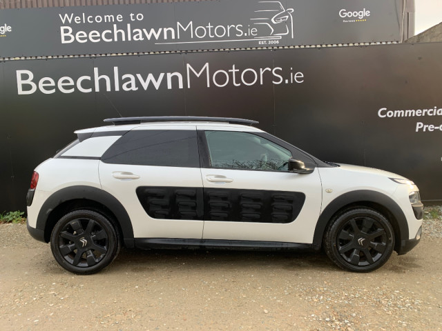 Image for 2015 Citroen C4 Cactus Blue 1.6HDI Diesel // FULL SERVICE HISTORY // TIMING BELT AND WATER PUMP REPLACED //