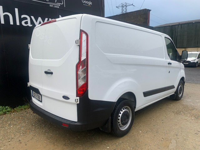 Image for 2019 Ford Transit Custom 2.0 TDCI 105 PS SWB // PRICE EXCL. VAT // LOW MILEAGE // GREAT CONDITION // 07/26 CVRT // ONE OWNER // 