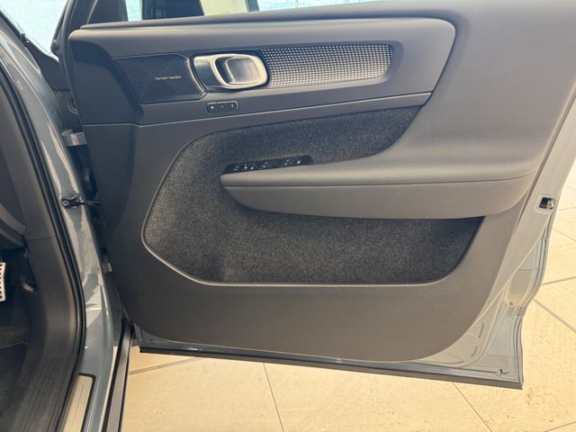 Image for 2022 Volvo XC40 Rchrg PRO 5DR Auto