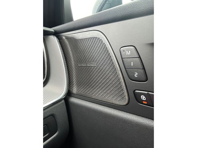 Image for 2025 Volvo XC60 + T6 PHEV PLUS AWD BLACK EDITION 