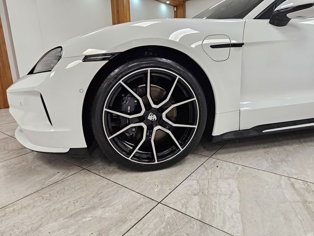 Image for 2025 Porsche Taycan MASSIVE SPEC 