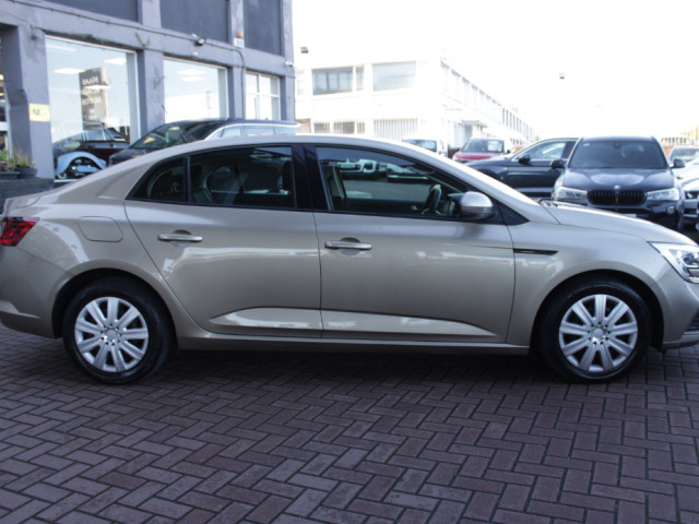 Image for 2017 Renault Megane IV 0 Expression 4DR SALOON 1.5 DIESEL ONLY 84000 KMS 