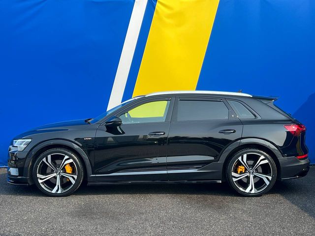 Image for 2021 Audi e-tron 50 QUATTRO RS-PERFORMANCE PACK // LEATHER HEATED & POWERED SEATS // APPLE CARPLAY/ANDROID AUTO // ADAPTIVE AIR SUSPENSION