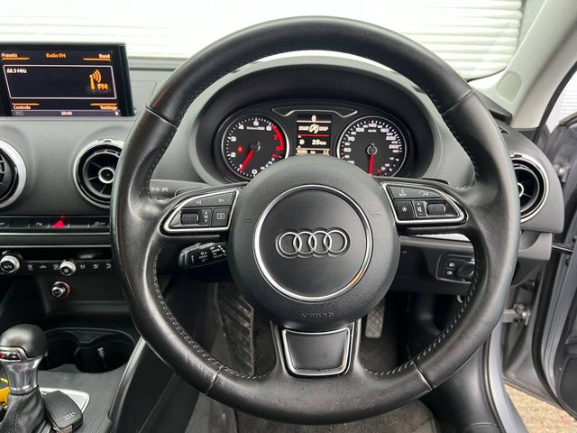 Image for 2015 Audi A3 S-LINE PACK 1.4 TFSI // BRAND NEW 19" ALLOYS // REVERSE CAMERA // AUDI DRIVE SELECT