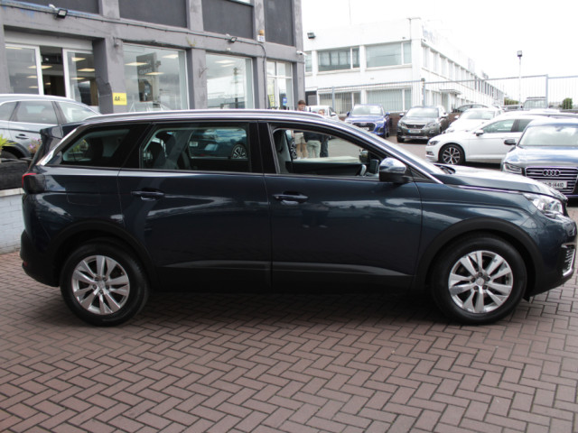 Image for 2018 Peugeot 5008 ALLURE BLUEHDI MPV 1.5 5DR 7 SEATER // WITH 158, 000 KM'S // BUY WITH CONFIDENCE AA AND SIMI APPROVED DEALER 2026 // FINANCE ARRANGED // ALL TRADE INS WELCOME //
