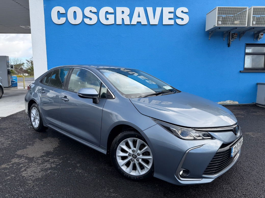 Image for 2022 Toyota Corolla 1.8 Hybrid Luna Saloon * REVERSING CAMERA / APPLE CAR PLAY * 