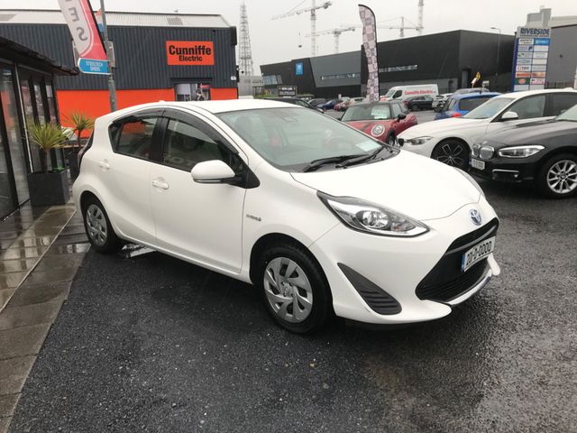 Image for 2020 Toyota Aqua Hybrid