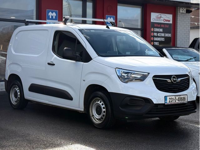 Image for 2023 Opel Combo Komfort Trim // LOW MILES // NO VAT // SAME DAY FINANCE AVAILBLE 