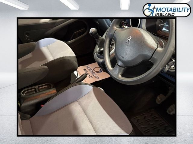 Image for 2014 Peugeot Partner Tepee Wheelchair Accessible