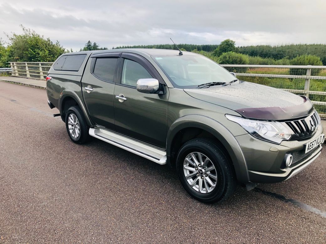 Image for 2017 Mitsubishi L200 DI-D 4WD BARBARIAN DCB
