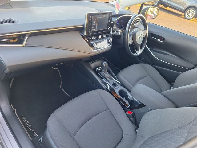 Image for 2022 Toyota Corolla 1.8 Hybrid Luna **AUTOMATIC, CRUISE CONTROL, BLUETOOTH, REAR VIEW CAMERA**