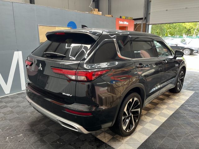 Image for 2022 Mitsubishi Outlander 2022 MITSUBISHI OUTLANDER PHEV P 2.4 AUTOMATIC / CRUISE CONTROL / 360 CAMERA / ELECTRIC MEMORY & HEATED SEATS / PADDLE SHIFTERS / PANORAMIC SUNROOF / 7 SEATS OPTION / HEATED STEERING WHEEL AND MORE
