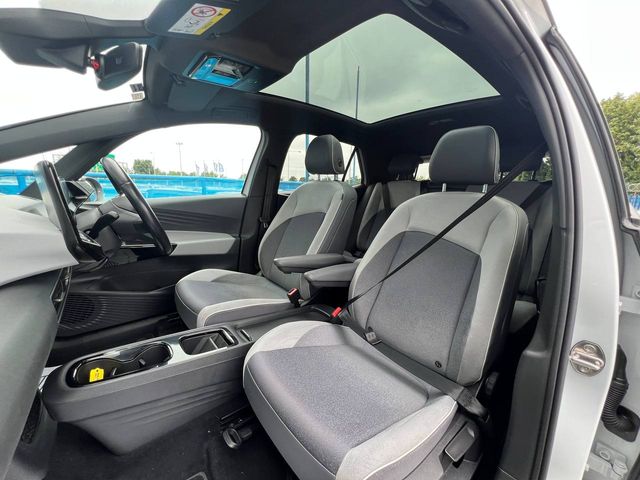 Image for 2021 Volkswagen ID.3 PRO FAMILY 58KWH // PANORAMIC SUNROOF // LOW MILEAGE // PARKING SENSORS // HEATED SEATS