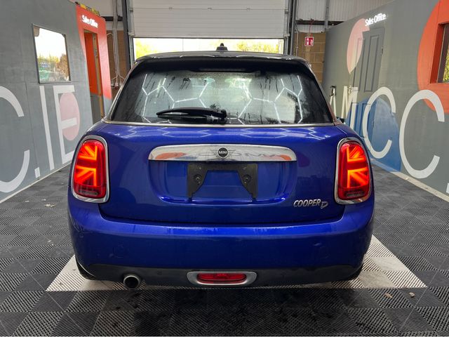 Image for 2019 Mini Cooper €18950 2019 MINI COOPER D 1.5 AUTOMATIC / CRUISE CONTROL / REVERSE CAMERA / HEATED SEATS AND MORE