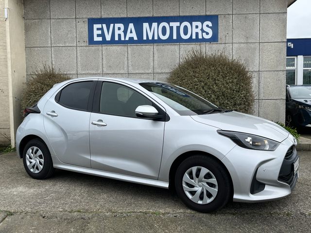 Image for 2021 Toyota Yaris X HYBRID AUTOMATIC 1.5 PETROL //REVERSE CAMERA//KEYLESS ENTRY//ADAPTIVE CRUISE CONTROL//