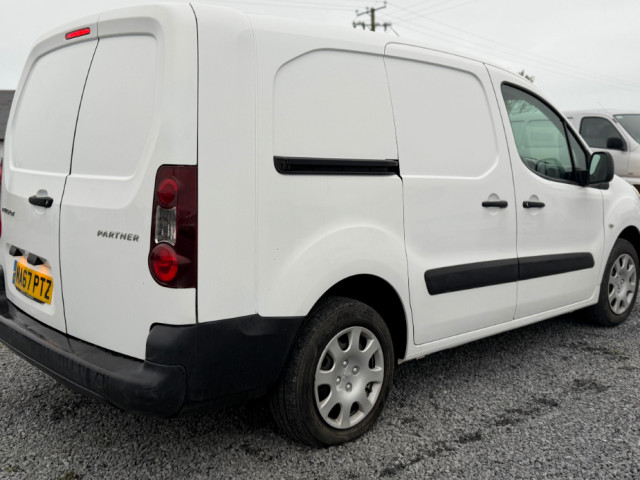 Image for 2017 Peugeot Partner BLUE HDI S L2