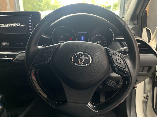 Image for 2019 Toyota C-HR 2019 TOYOTA C-HR S LED PACKAGE1.8 AUTOMATIC / CRUISE CONTROL / REVERSE CAMERA AND MORE