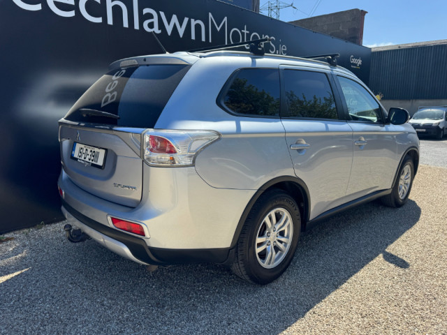 Image for 2015 Mitsubishi Outlander 2.2 DI-D 4WD COMMERCIAL // PRICE EXCL. VAT // GREAT CONDITION // EXCELLENT SERVICE HISTORY // 09/26 CVRT // REVERSE CAMERA, CRUISE AND BLUETOOTH // 