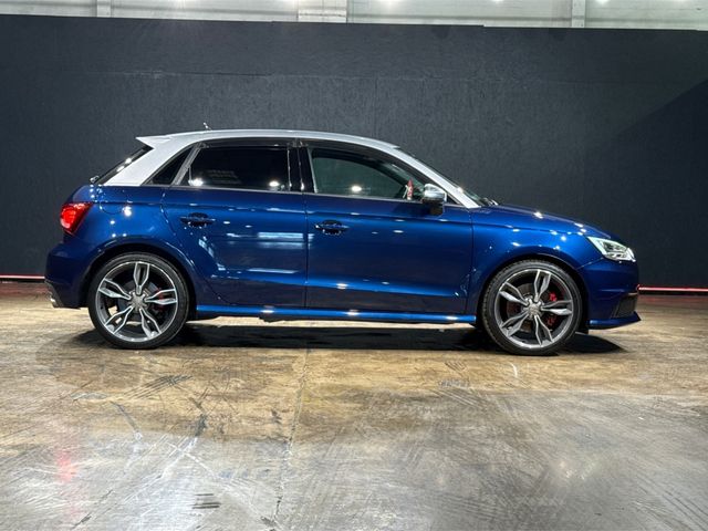 Image for 2017 Audi S1 2.0 AUTOMATIC - FACTORY ALLOYS - FULL BLACK LEATHER - BLUE/WHITE TWO TONE - MUTLI FUNCTION STEERING WHEEL - HEATED SEATS 