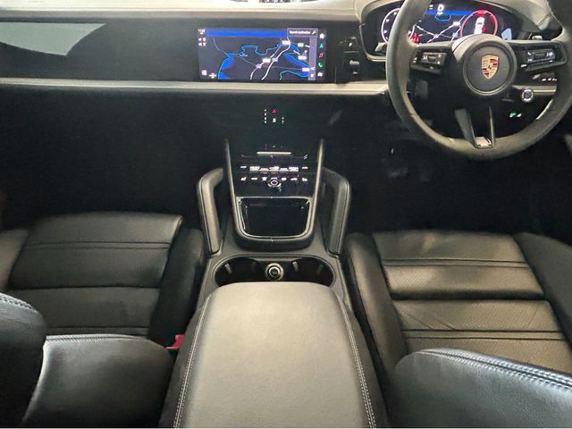 Image for 2024 Porsche Cayenne V6 E-HYBRID AUTO