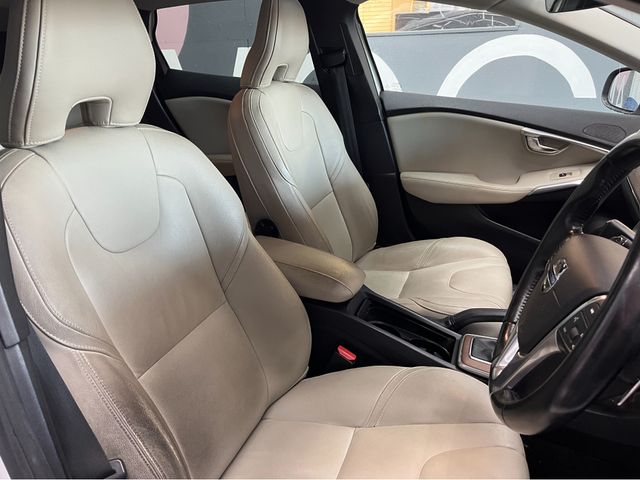 Image for 2016 Volvo V40 €14950 2016 VOLVO V40 AUTOMATIC 1.5 AUTOMATIC / REVERSE CAMERA / HEATED LEATHER