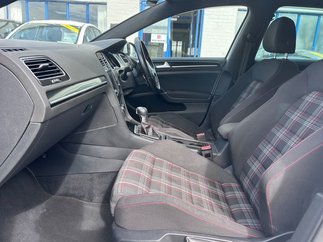 Image for 2015 Volkswagen Golf 2015 VOLKSWAGEN GOLF GTI 2.0TSI DSG LOW KMS