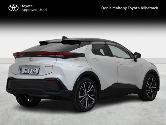 Image for 2025 Toyota C-HR PHEV SOL