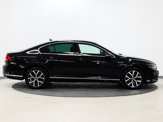 Image for 2021 Volkswagen Passat *28* GTE DSG