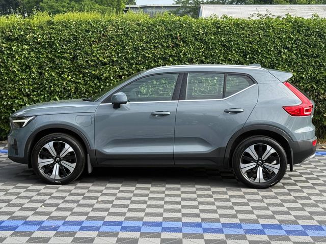 Image for 2022 Volvo XC40 T4 CORE 1.5 HYBRID // DIAMOND CUT ALLOYS // PARKING SENSORS // APPLE CARPLAY/ANDROID AUTO