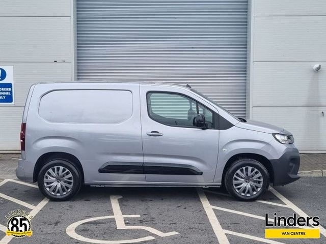 Image for 2025 Citroen Berlingo TOP SPEC 252 0KMS DEMO AUTOMATIC