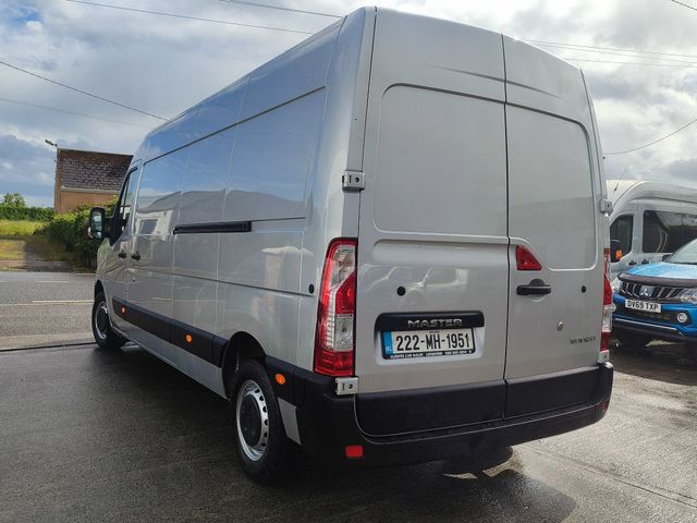Image for 2022 Renault Master FWD LM35 Blue DCI 135 Business